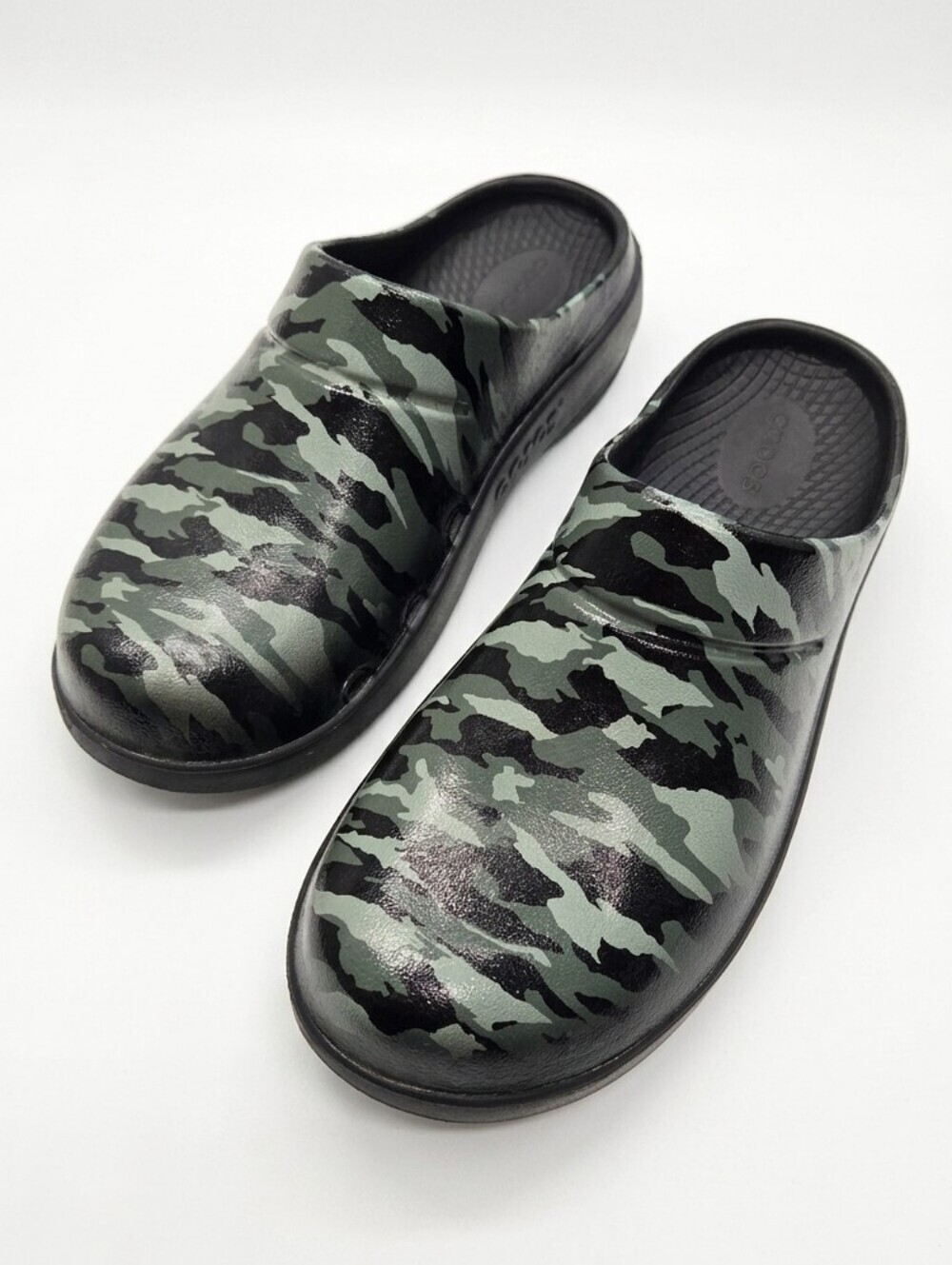 OOFOS Oocloog Shoes Green Camo Mens 6 Womens 8 Comfort Recovery